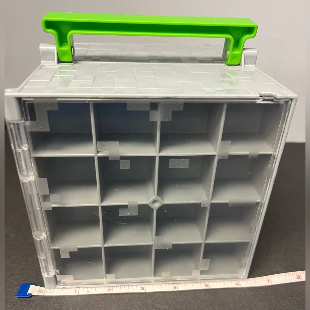 Mattel- Mineshaft Mini figure Storage, Two sided‎ w/middle opening. Pre-Owned